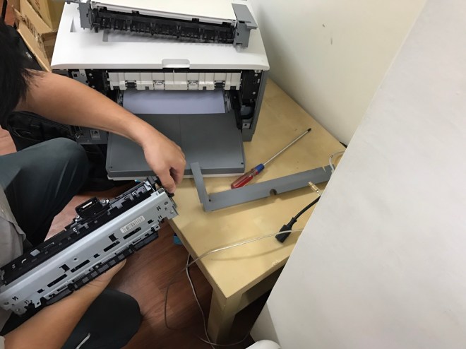 HP LJ-5200 更換加熱器