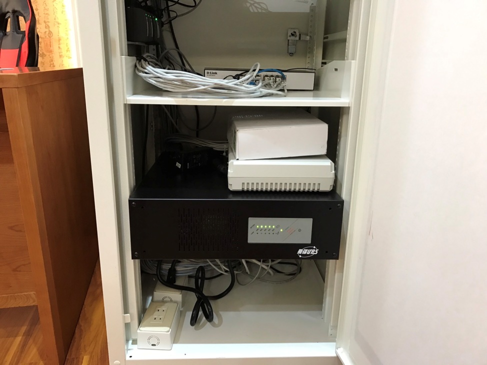 飛碟機架式UPS安裝