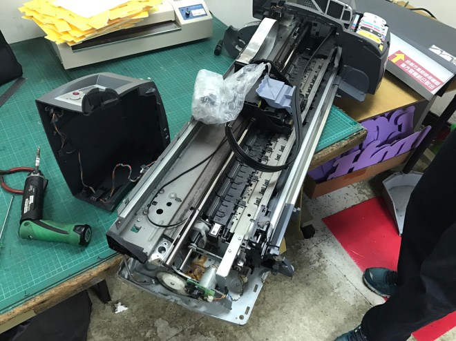 泓統資訊-HP DJ-130繪圖機更換皮帶馬達