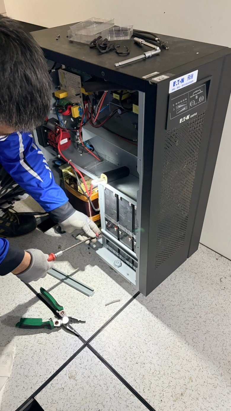 【屏東維修案例】食品廠機房守護！EATON C3000RN & C6000F&nbsp;不斷電系統電池更換