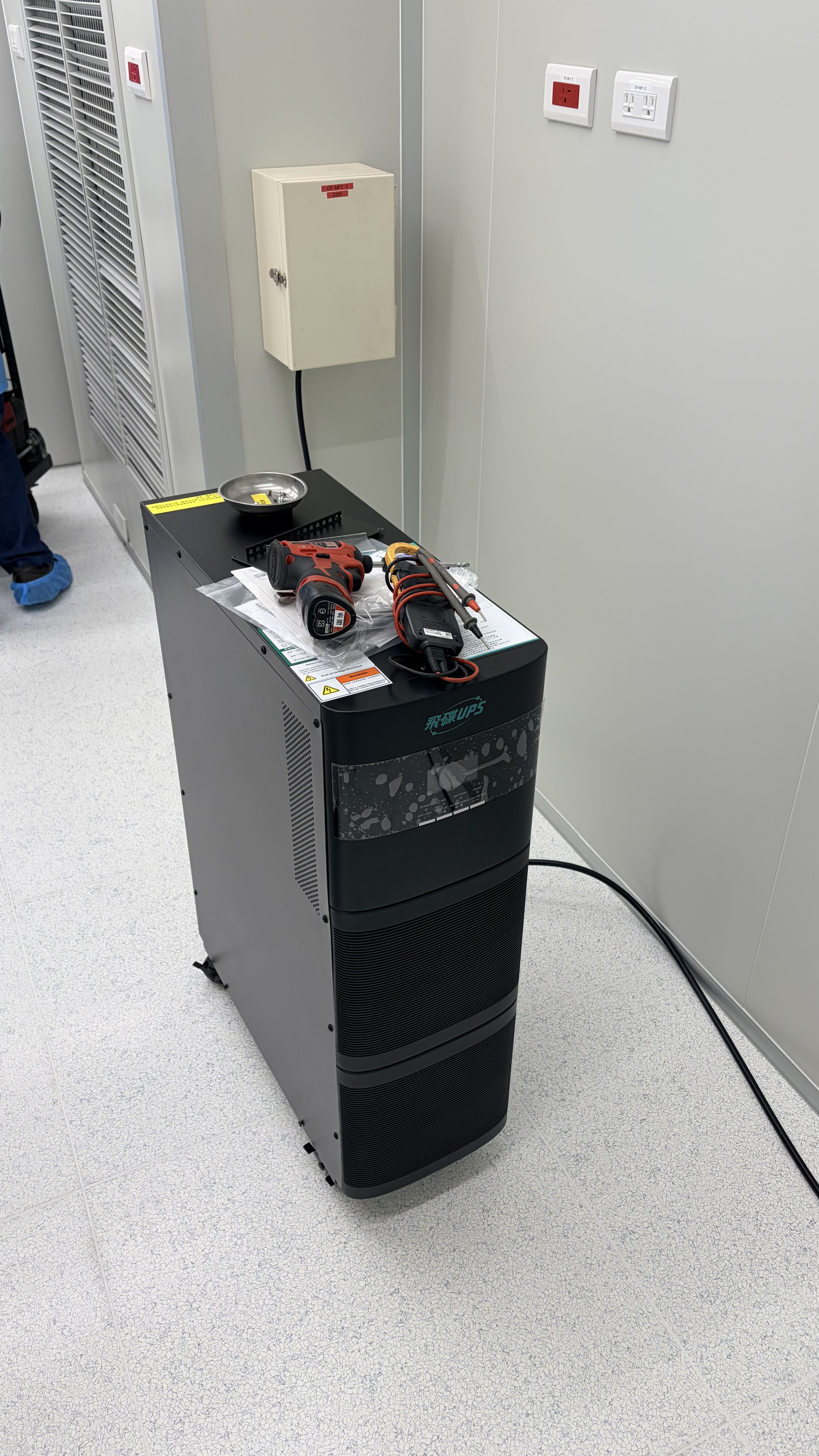 飛碟 6KVA UPS 安裝完畢上線服役